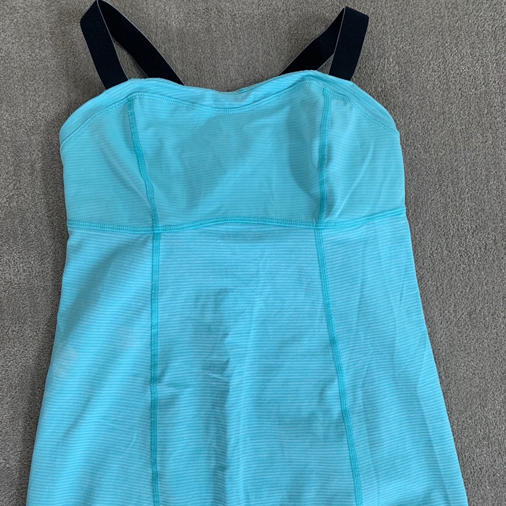 Lululemon Racerback Top w/ built in bra